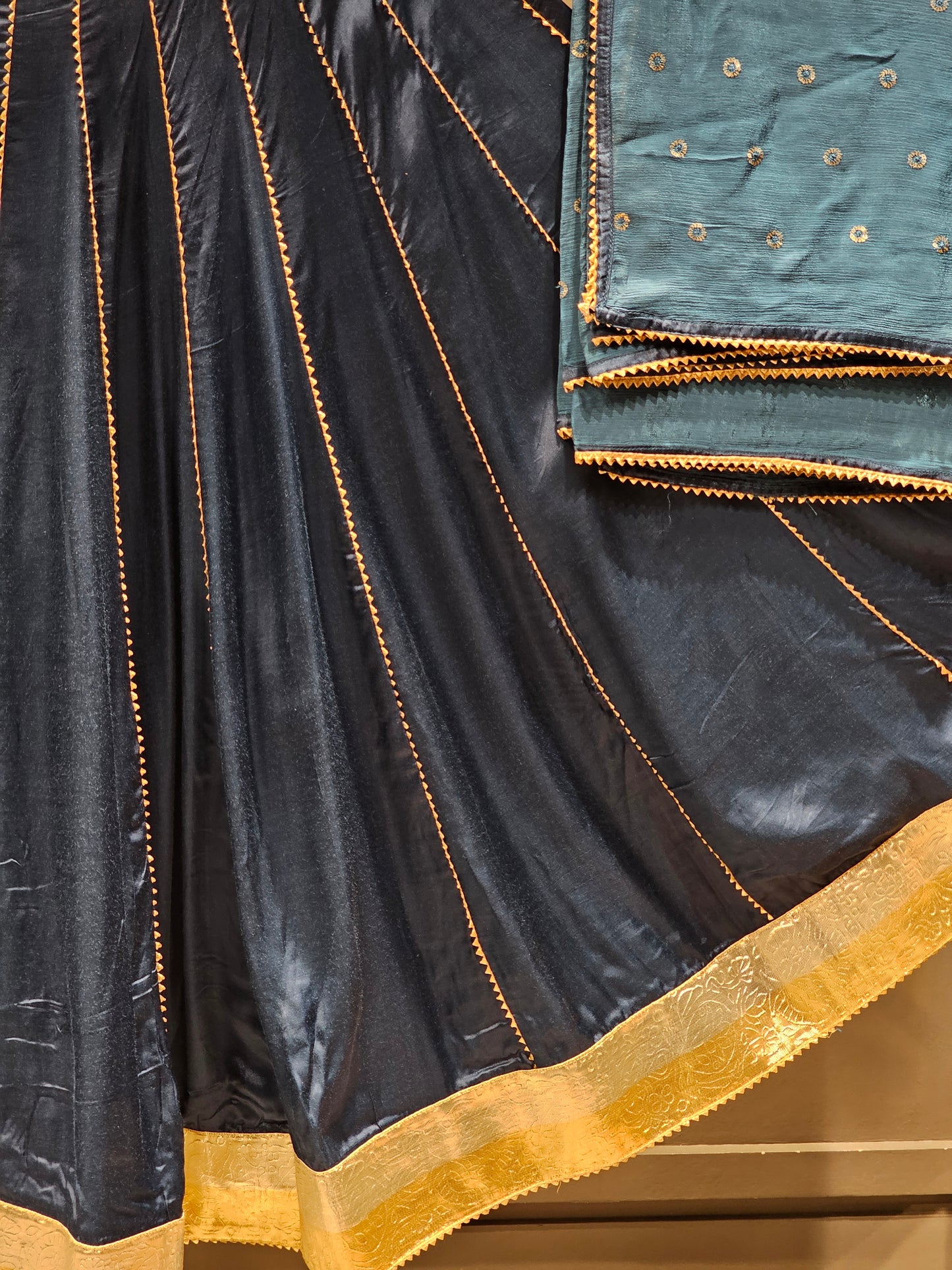 Dandiya Weave