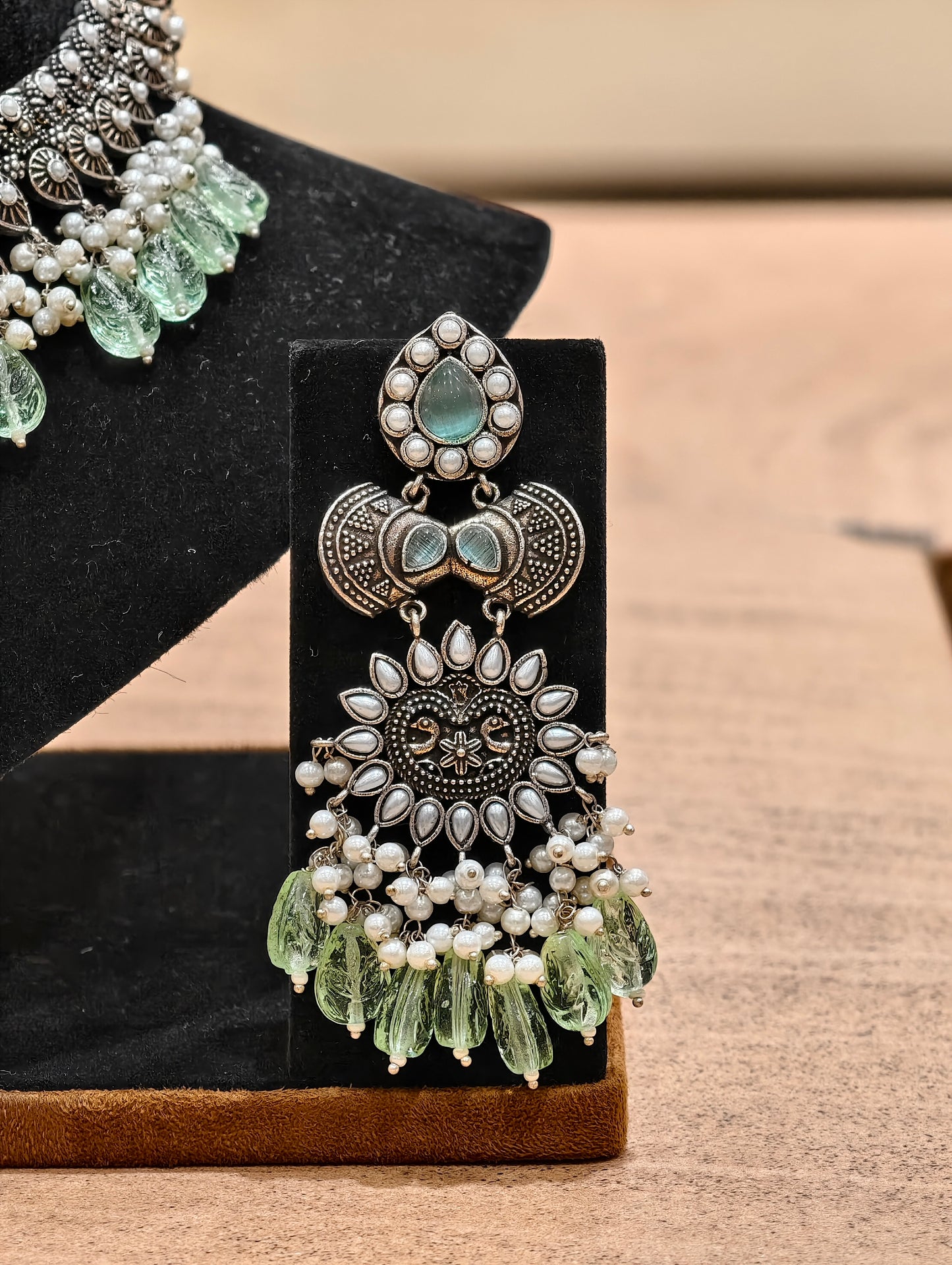 Aura Antiques