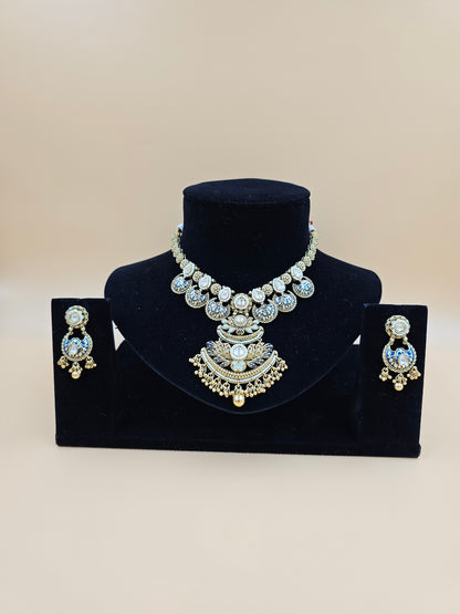 Traditional Gold-Tone Necklace Set with Blue and White Enamel