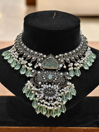 Aura Antiques