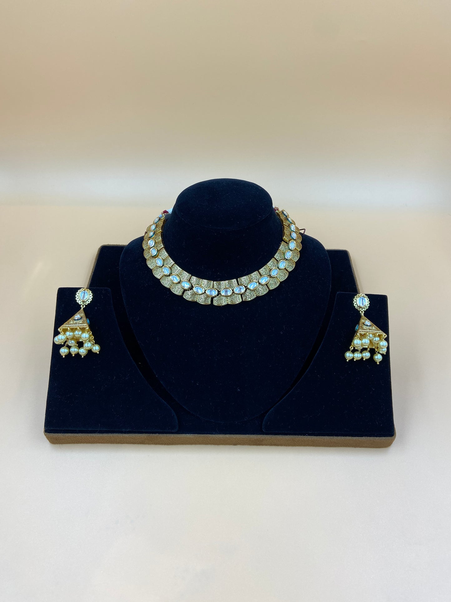 Pearl and Diamond Choker Set