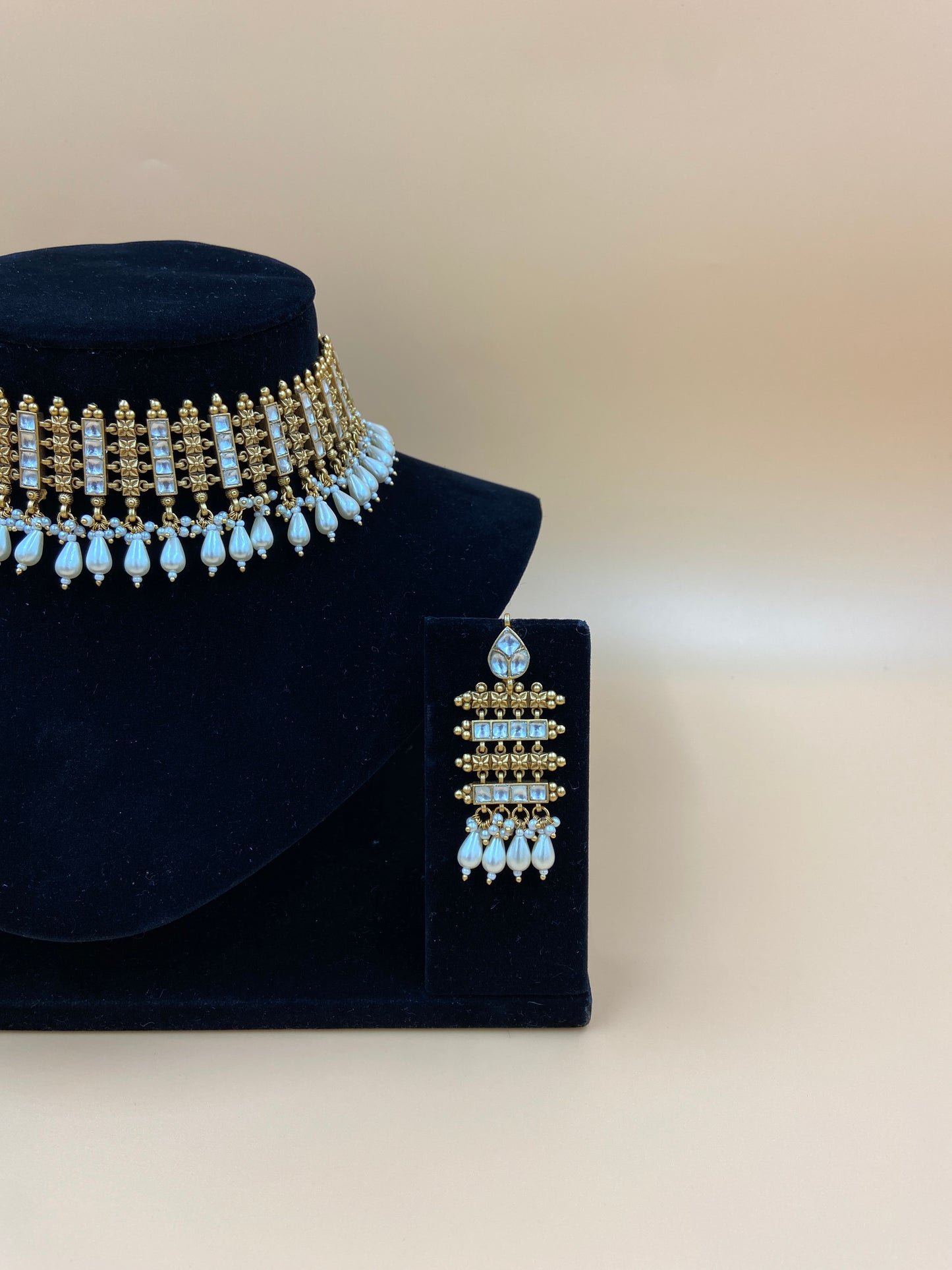 Pearl and Diamond Choker Set