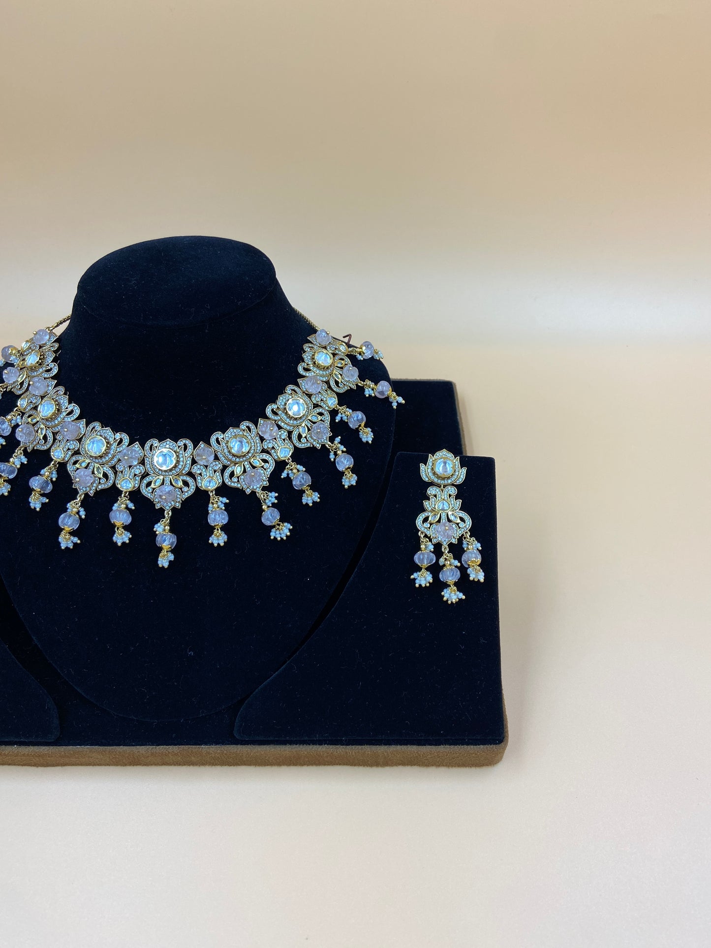 Lavender and White Kundan Necklace Set