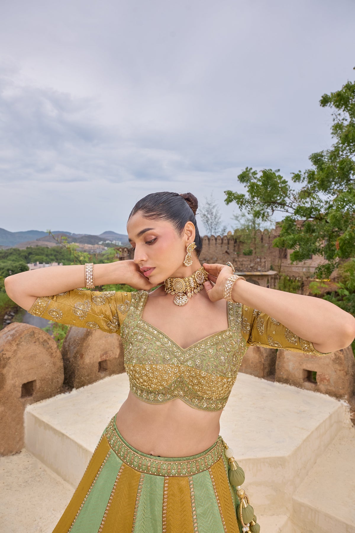 Mrunal lehenga, embroidered blouse detail