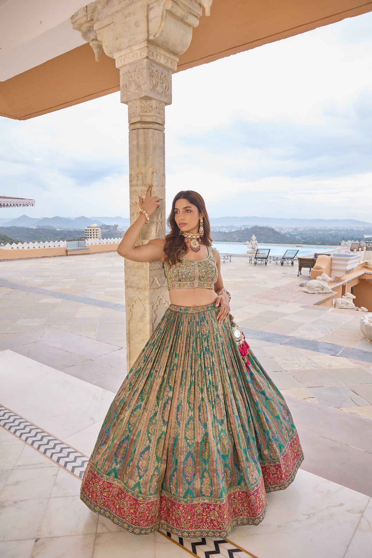 Pari lehenga, full length with contrast dupatta